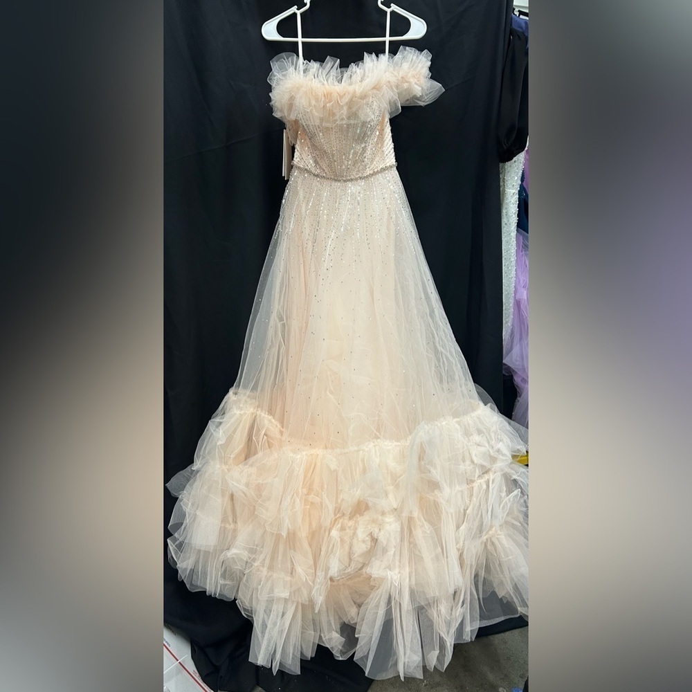 Mac Duggal 11676 NWT Elegant Cream Off-Shoulder Gown *Sample Dress